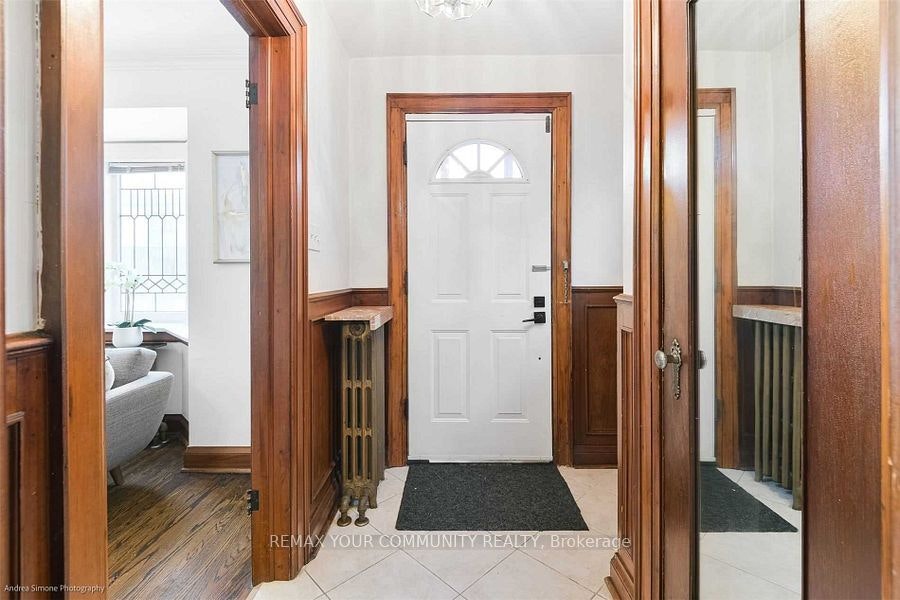 26 Elmsdale Road W, Toronto, ON, M4J 3M4 - 3