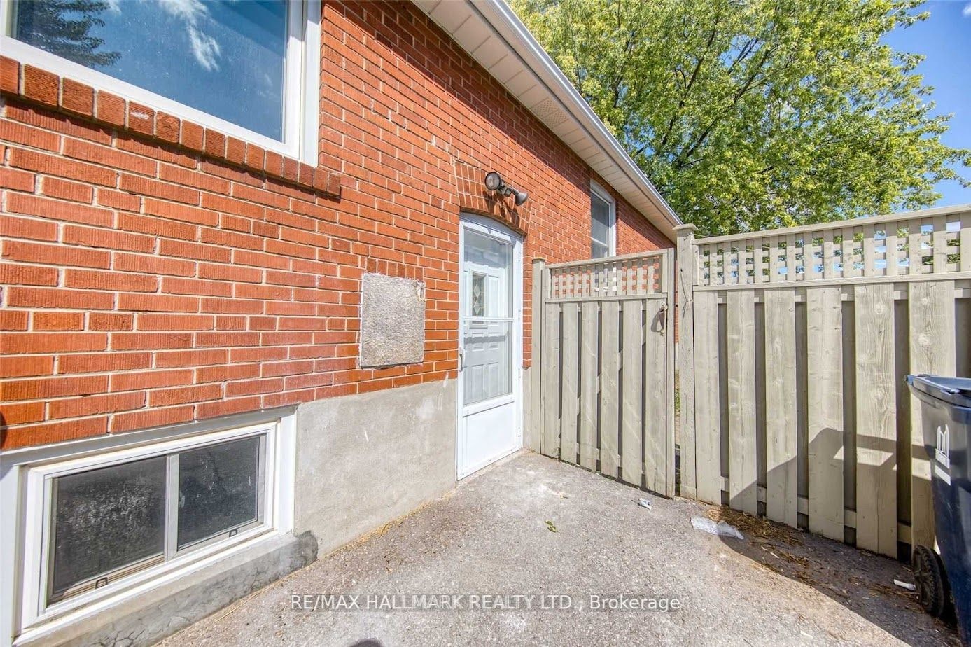 BSMT-69 Barrymore Road, Toronto, ON, M1J 1W5 - 2