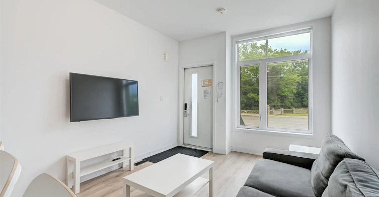 16-1720 Simcoe Street, Oshawa, ON, L1G 4X9