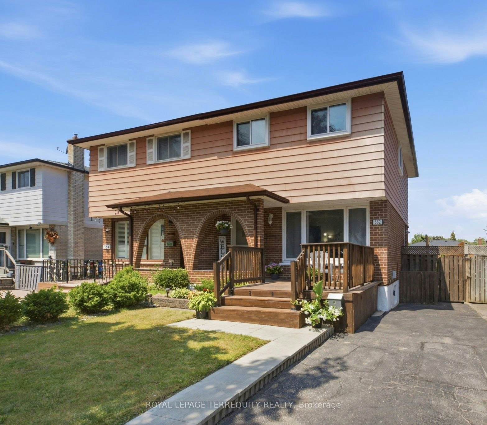 362 Durham Court, Oshawa, ON, L1J 1W9
