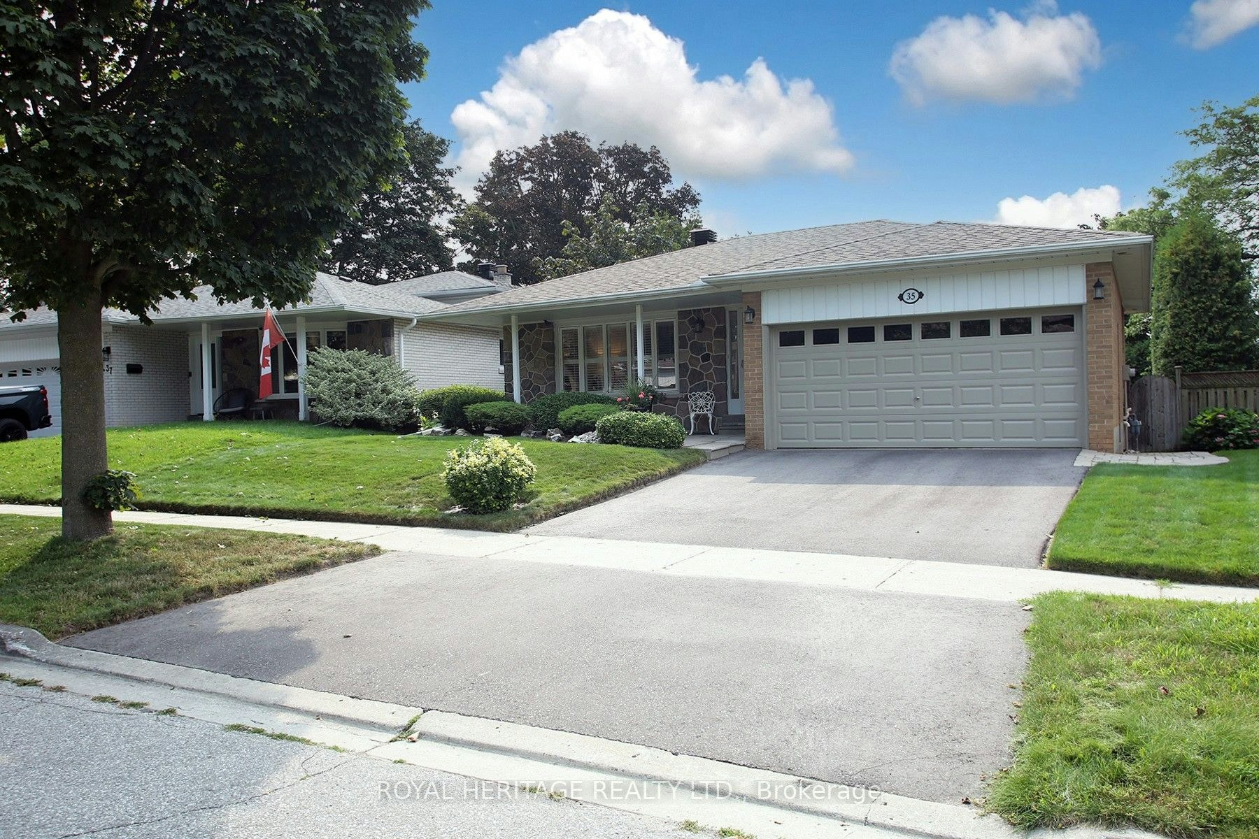 35 Langevin Crescent, Toronto, ON, M1C 2B8