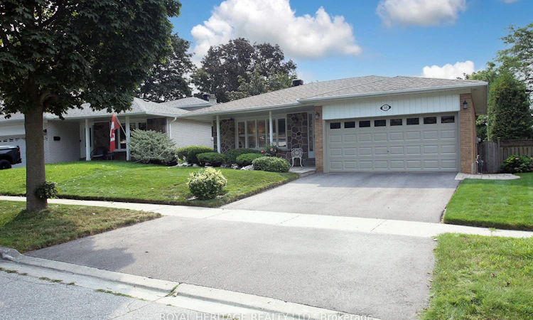35 Langevin Crescent