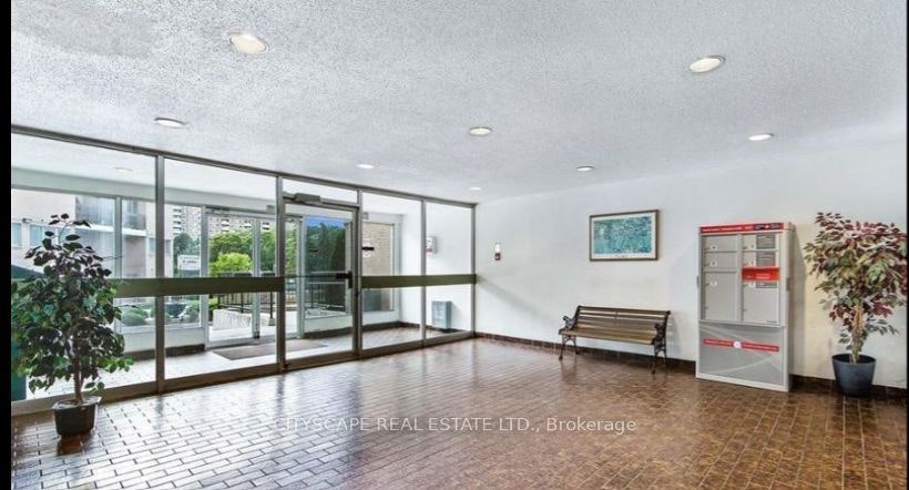 2096-100 Mornelle Court, Toronto, ON, M1E 4X2 - 3