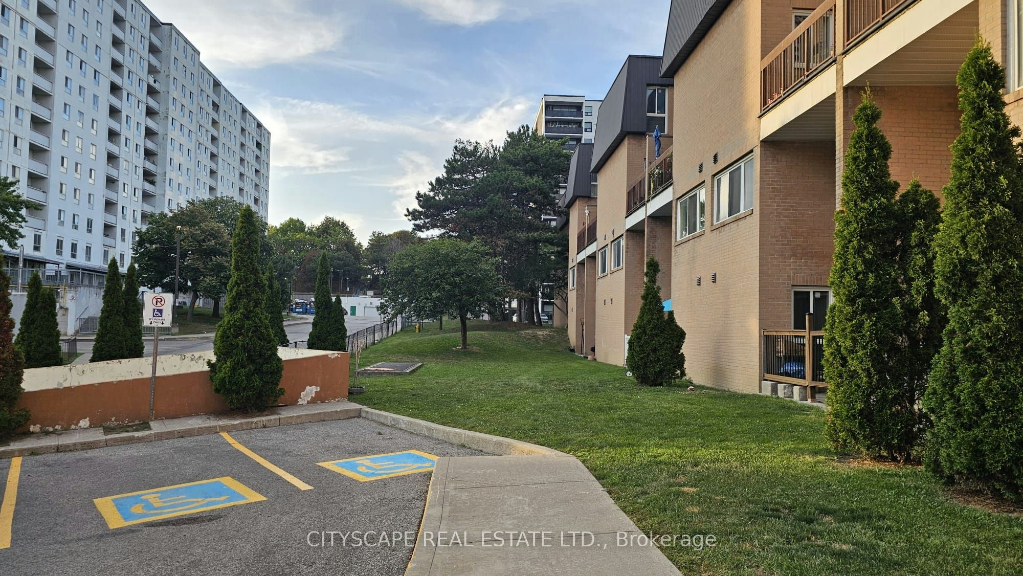 2096-100 Mornelle Court, Toronto, ON, M1E 4X2 - 2