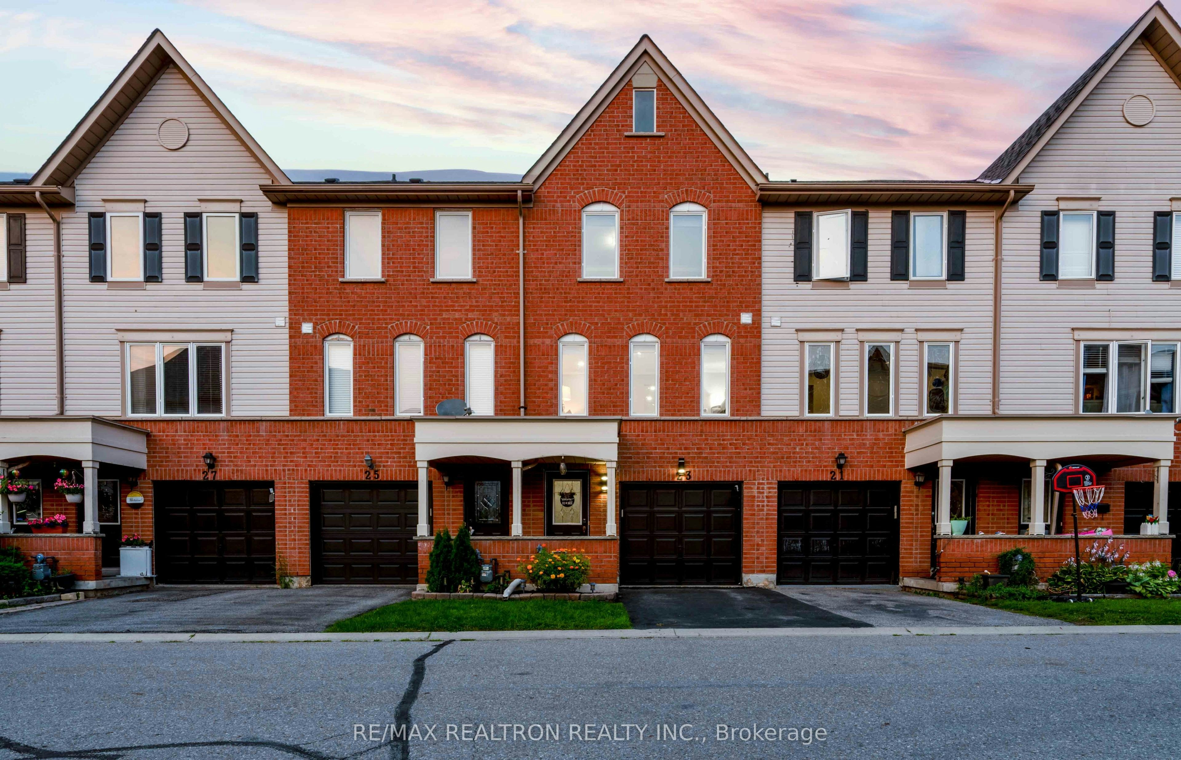 23 Pennefather Lane, Ajax, ON, L1T 4H2