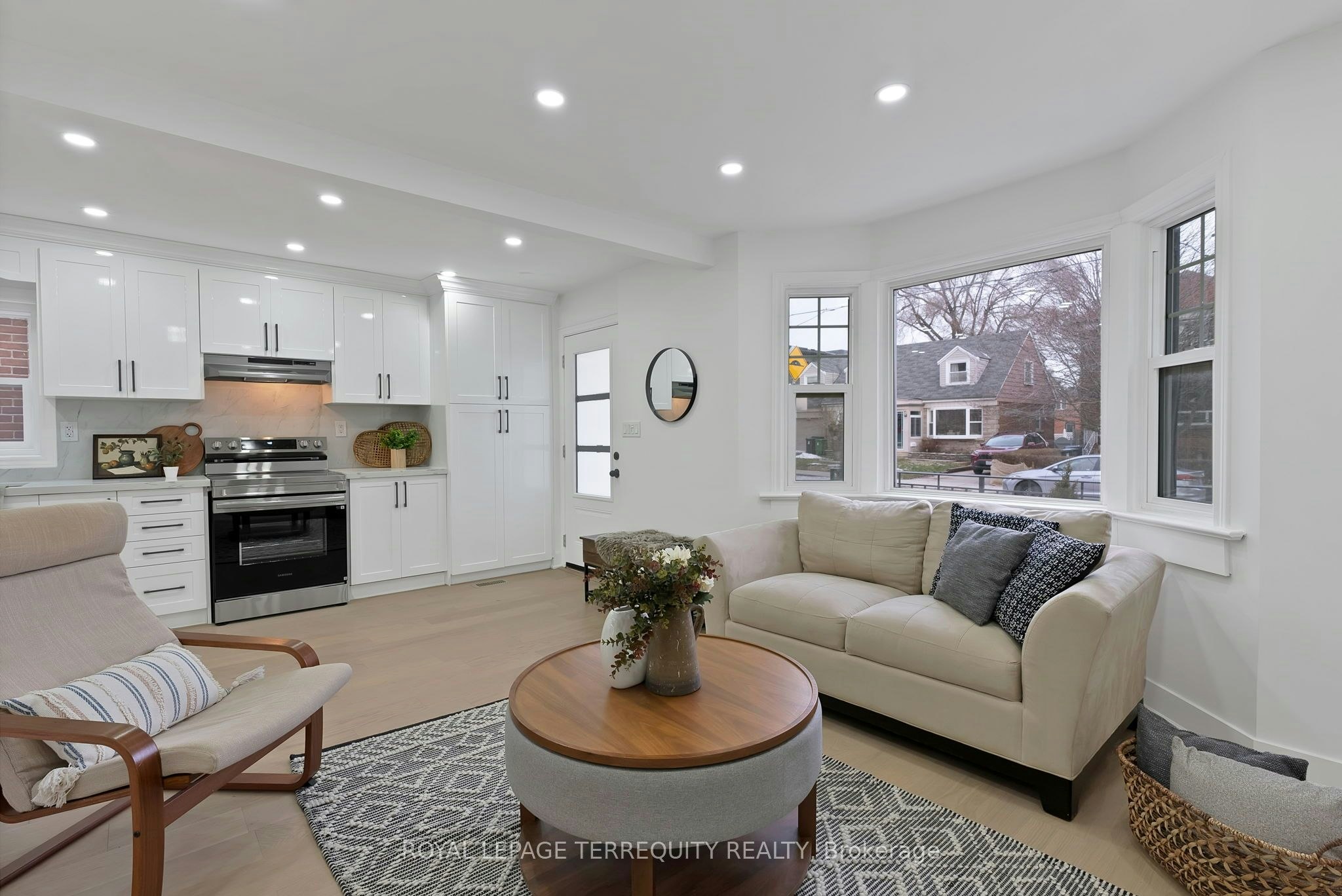 40 Leroy Avenue, Toronto, ON, M4J 4G8