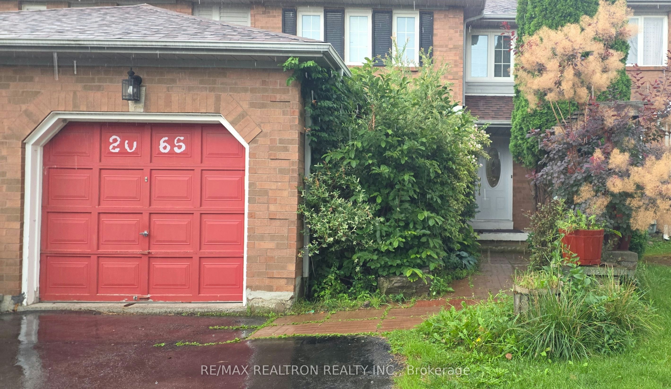 2065 Blue Ridge Crescent, Pickering, ON, L1X 2N5
