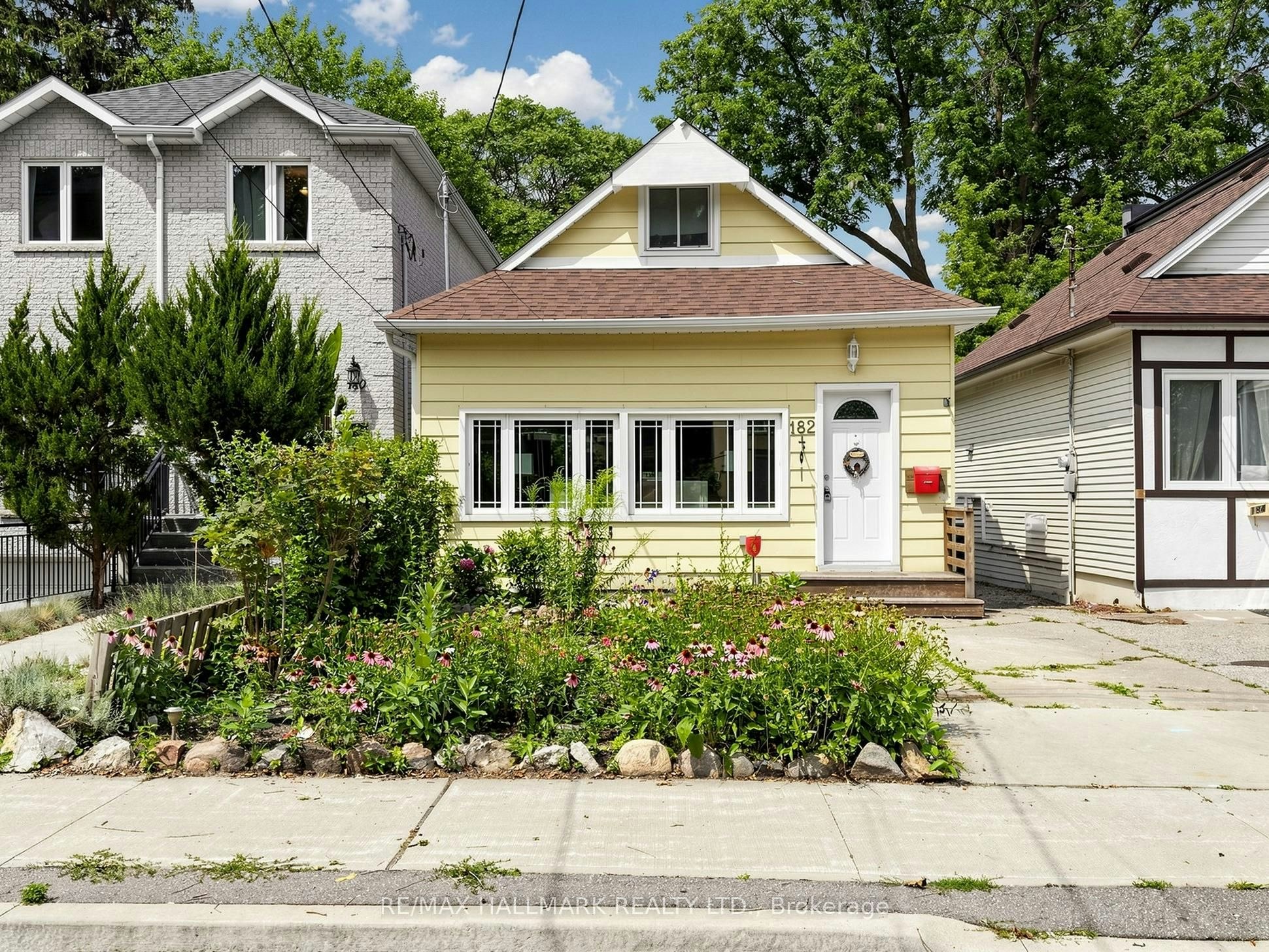 182 Holborne Avenue, Toronto, ON, M4C 2R8