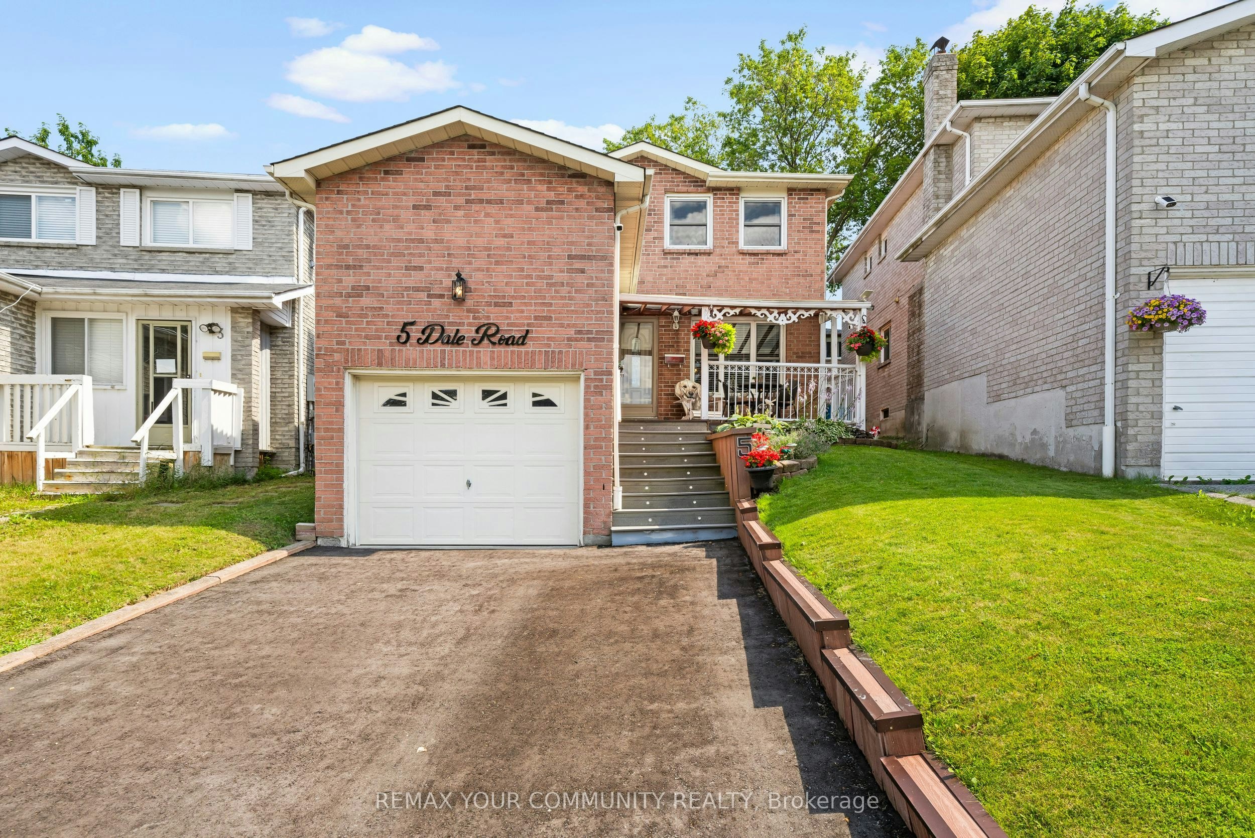 5 Dale Road, Ajax, ON, L1S 5W4