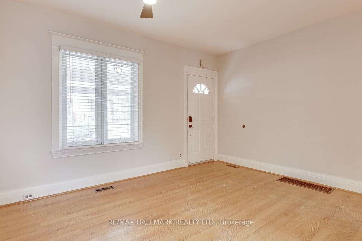 262 Highfield Road, Toronto, ON, M4L 2V5 - 7