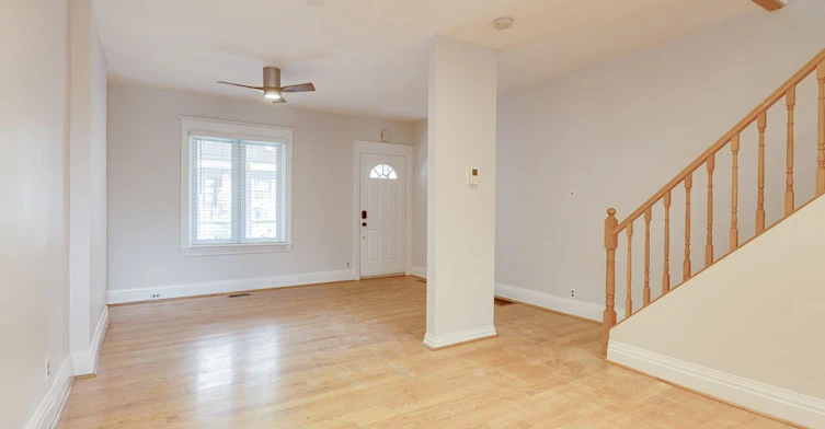 262 Highfield Road, Toronto, ON, M4L 2V5 - 8