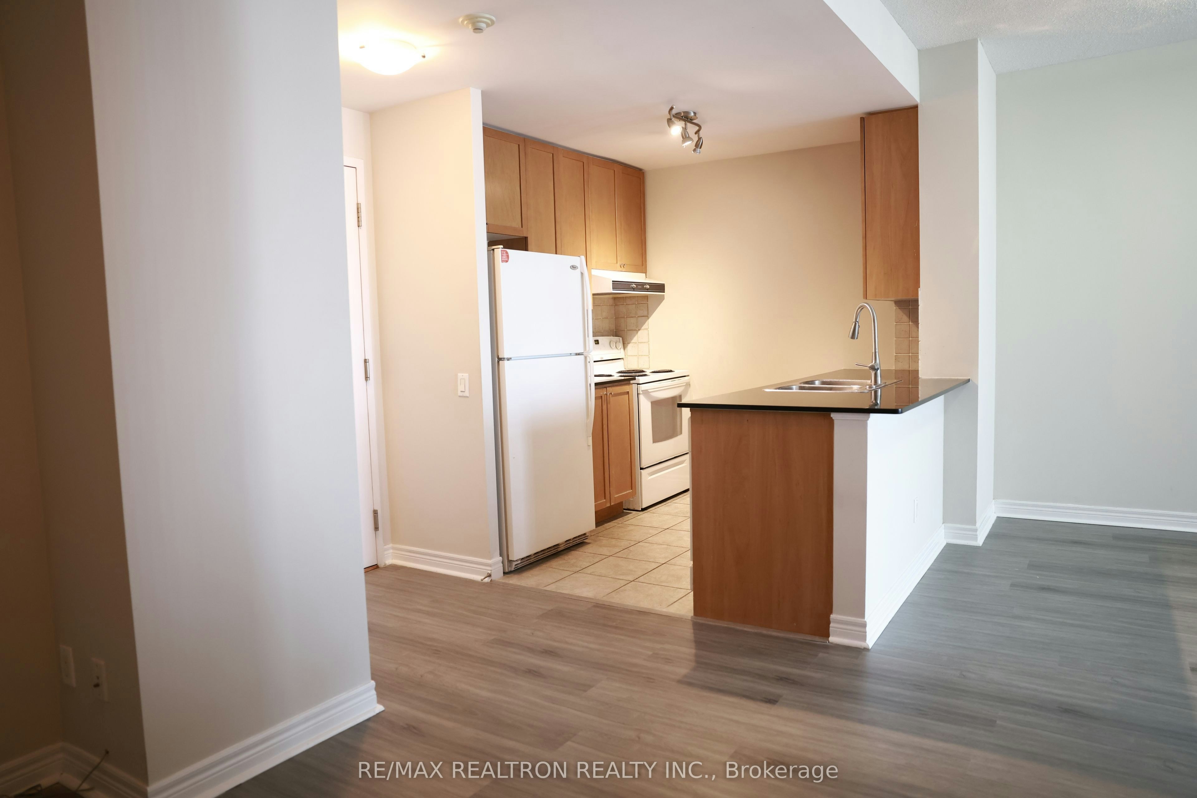 2508-83 Borough Drive, Toronto, ON, M1P 5E4 - 20