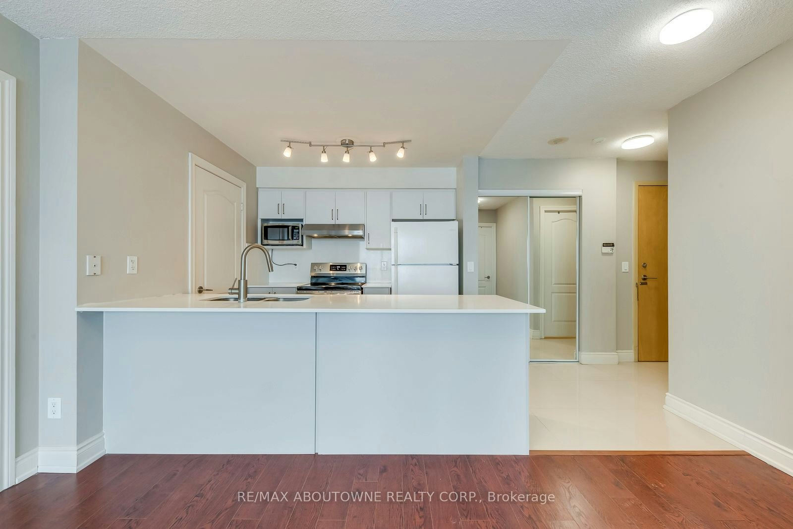 3107-60 Brian Harrison Way, Toronto, ON, M1P 5J5 - 7