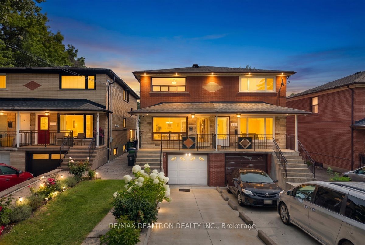 283 Hiawatha Road, Toronto, ON, M4L 2Y3