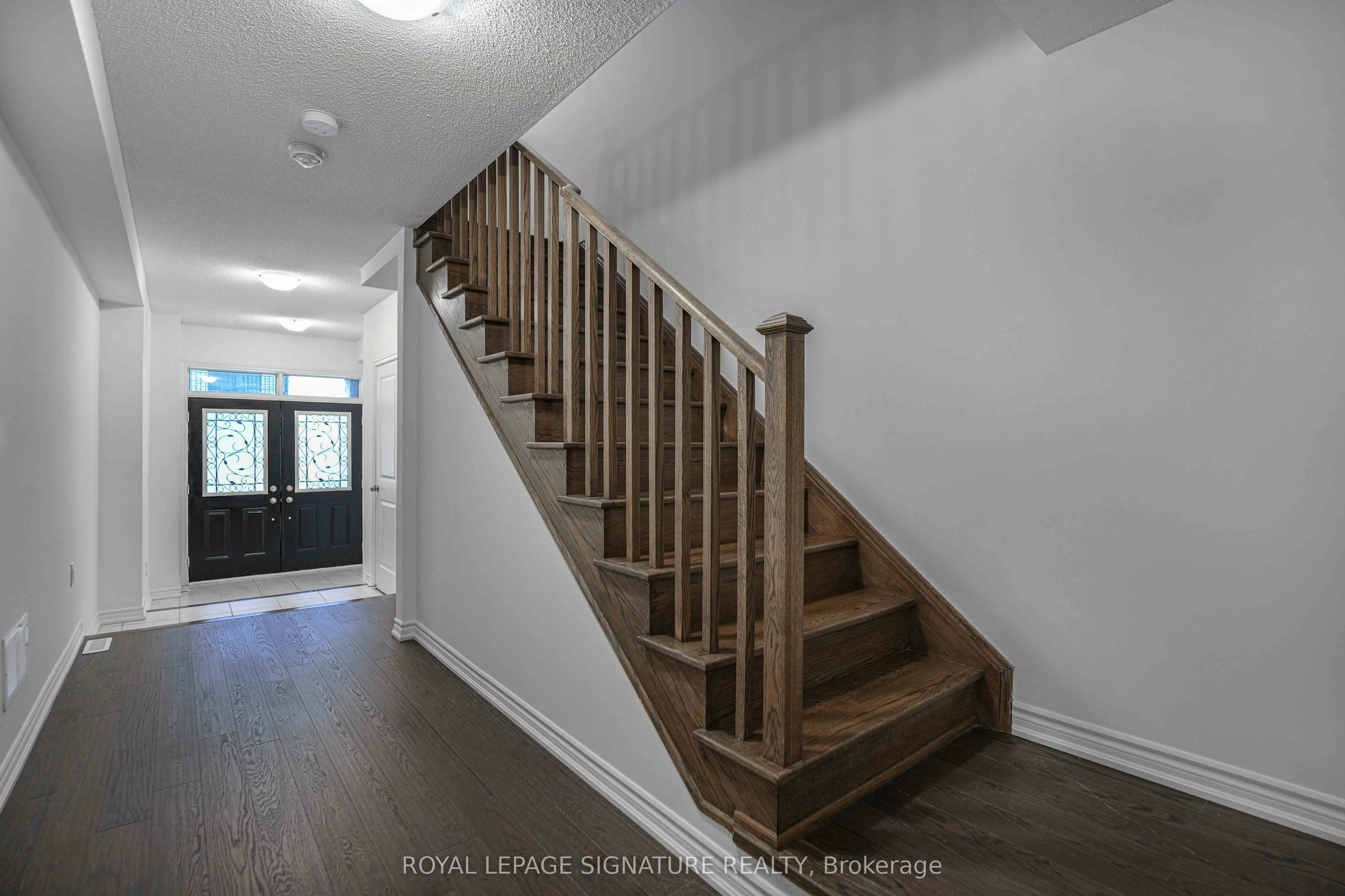 6 Ginno Lane, Ajax, ON, L1S 0H3 - 3