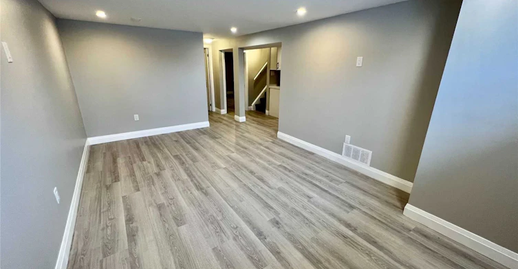 Bsmt-214 Gibbons Street, Oshawa, ON, L1J 4Y4 - 8
