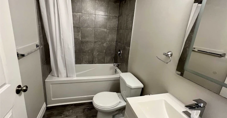 Bsmt-214 Gibbons Street, Oshawa, ON, L1J 4Y4 - 10