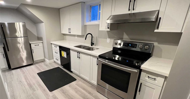 Bsmt-214 Gibbons Street, Oshawa, ON, L1J 4Y4 - 3