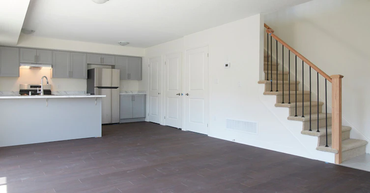 8D Lookout Drive, Clarington, ON, L1C 7E9 - 6