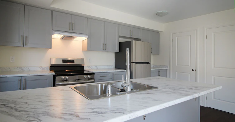 8D Lookout Drive, Clarington, ON, L1C 7E9 - 3