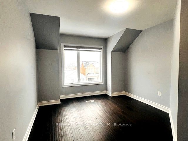 (Main Fl & 2nd Fl)-11 North Bonnington Avenue, Toronto, ON, M1K 1X3 - 15