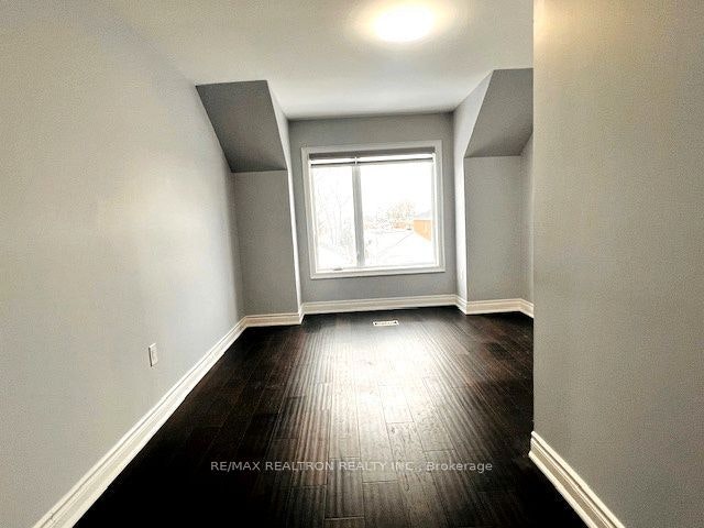 (Main Fl & 2nd Fl)-11 North Bonnington Avenue, Toronto, ON, M1K 1X3 - 18