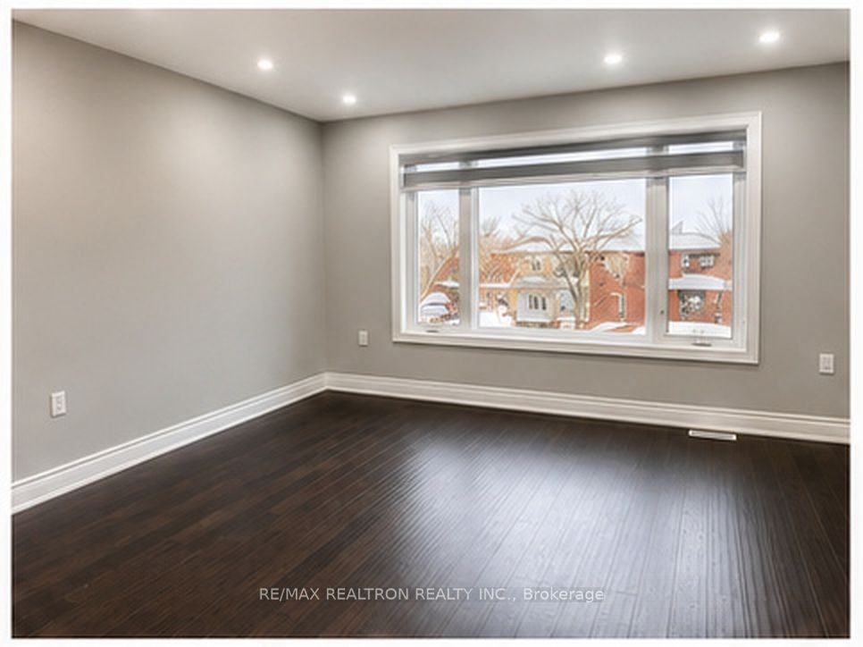 (Main Fl & 2nd Fl)-11 North Bonnington Avenue, Toronto, ON, M1K 1X3 - 5
