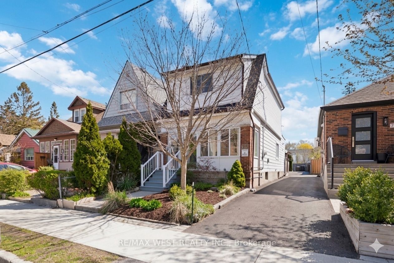 79 King Edward Avenue, Toronto, ON, M4C 5J5 - 3
