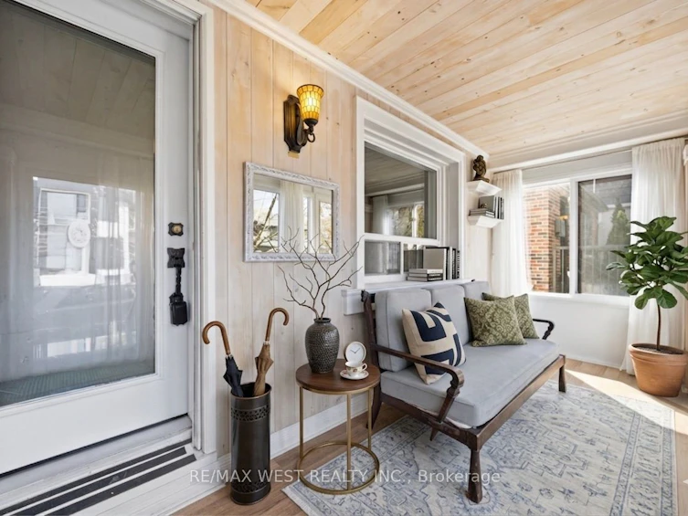 79 King Edward Avenue, Toronto, ON, M4C 5J5 - 4