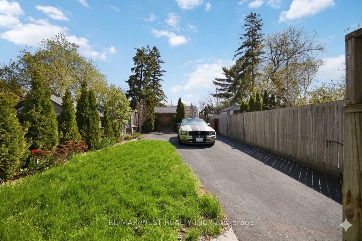 79 King Edward Avenue, Toronto, ON, M4C 5J5 - 23