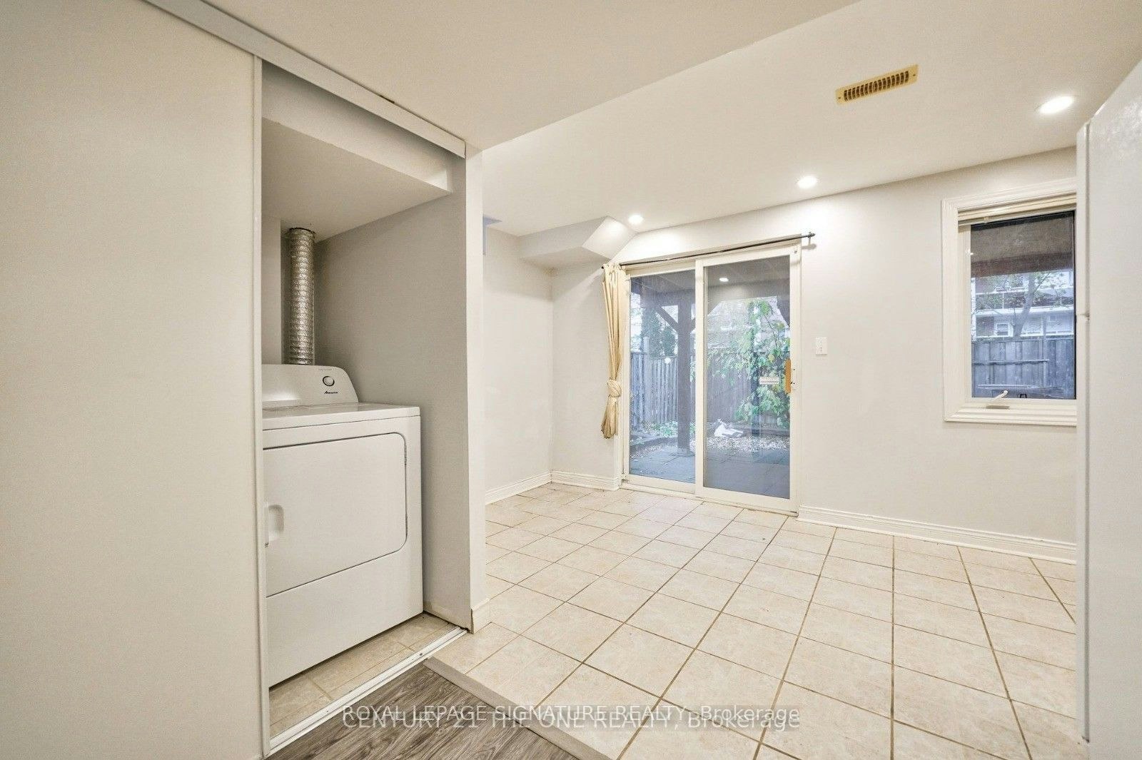 76 Highhill Drive, Toronto, ON, M1T 1N7 - 6