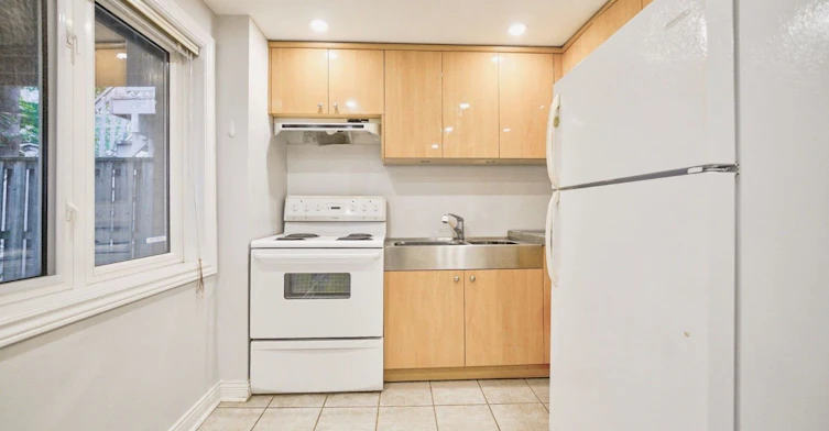 76 Highhill Drive, Toronto, ON, M1T 1N7 - 2