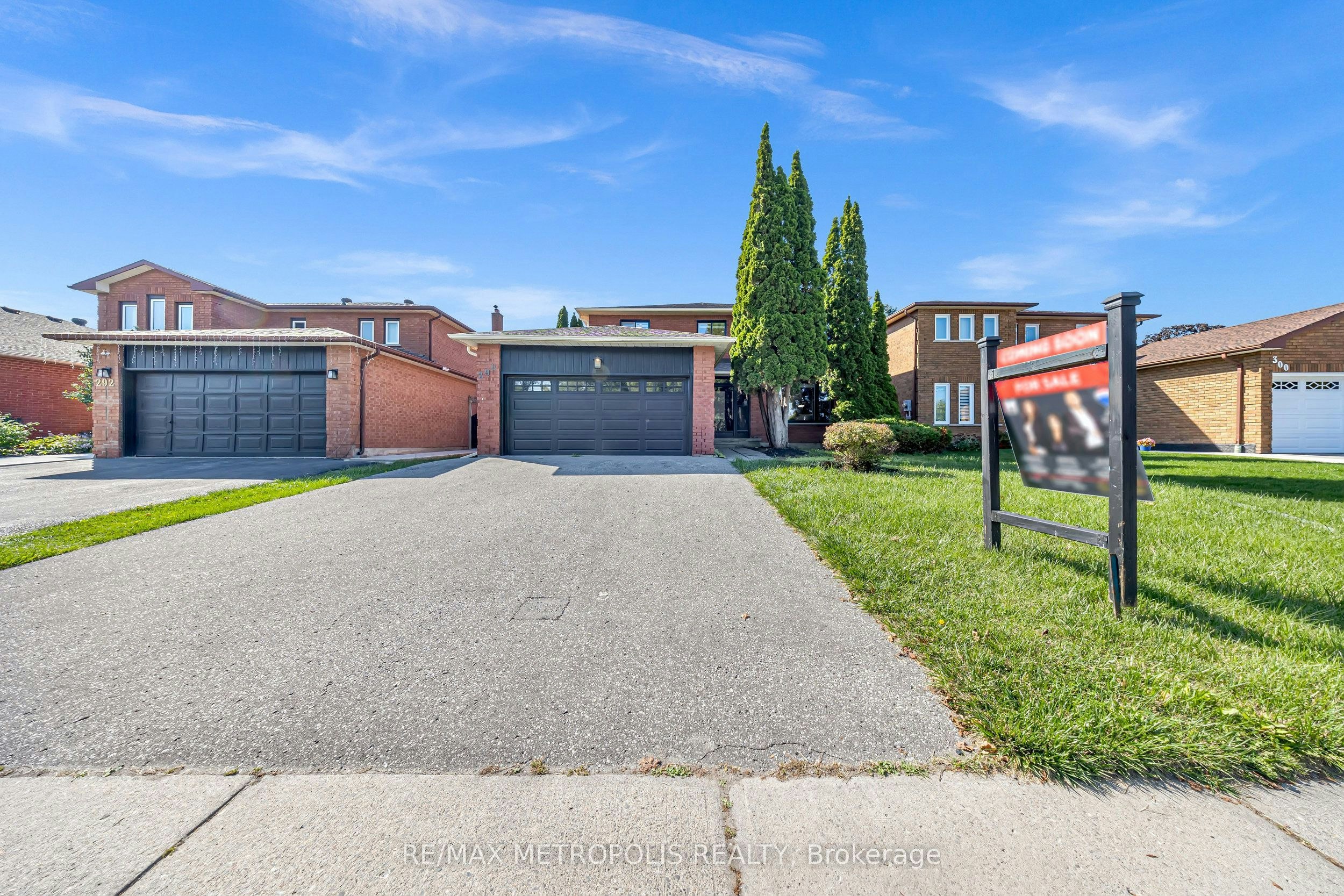 296 Thornton Road N, Oshawa, ON, L1J 6T7