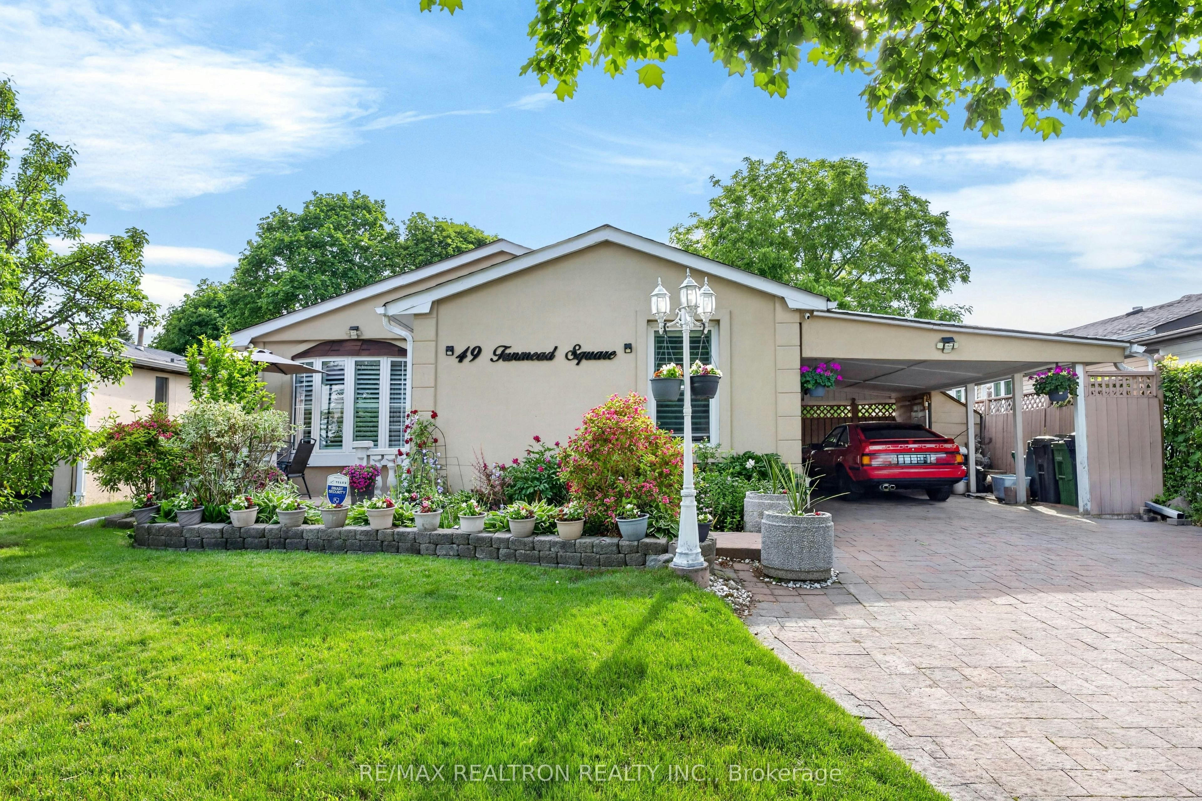 49 Tunmead Square, Toronto, ON, M1B 1X1