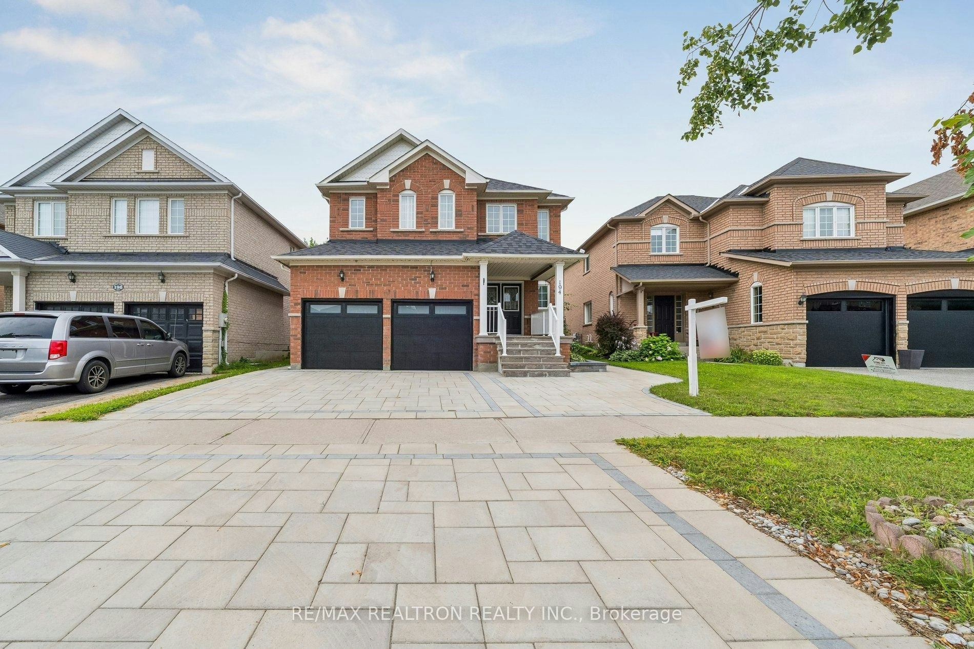 194 Robert Adams Drive, Clarington, ON, L1E 3H9