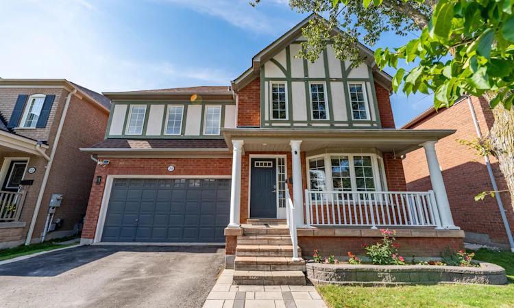 24 Bradbury Crescent