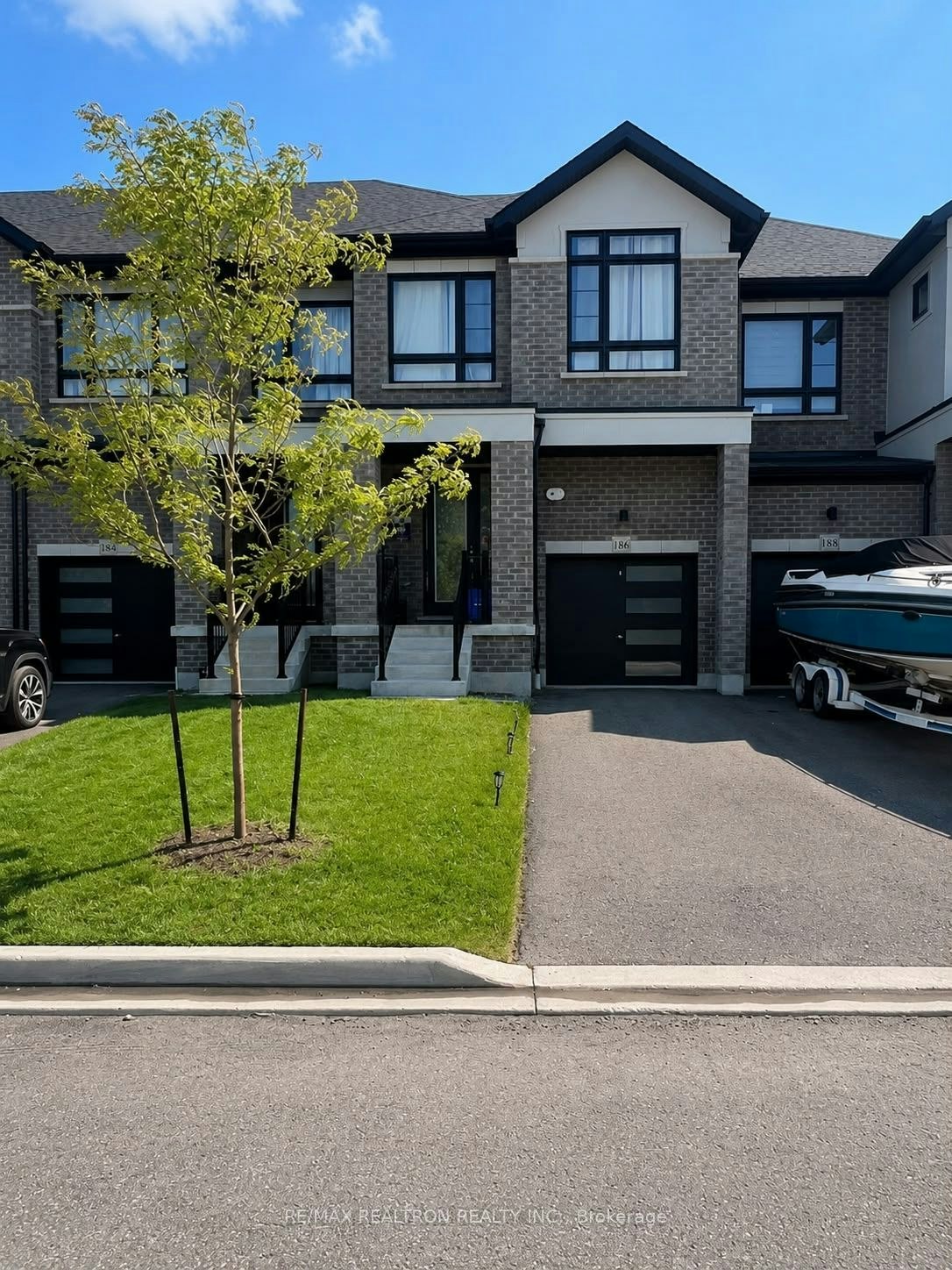 186 Closson Drive, Whitby, ON, L1P 0M6