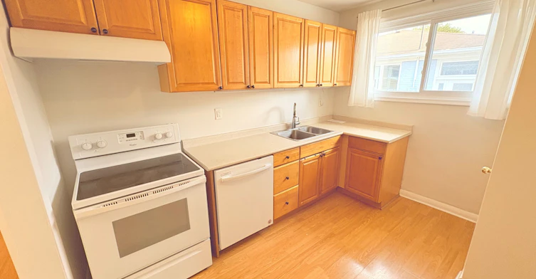 319 Dovedale Drive, Whitby, ON, L1N 1Z8 - 7