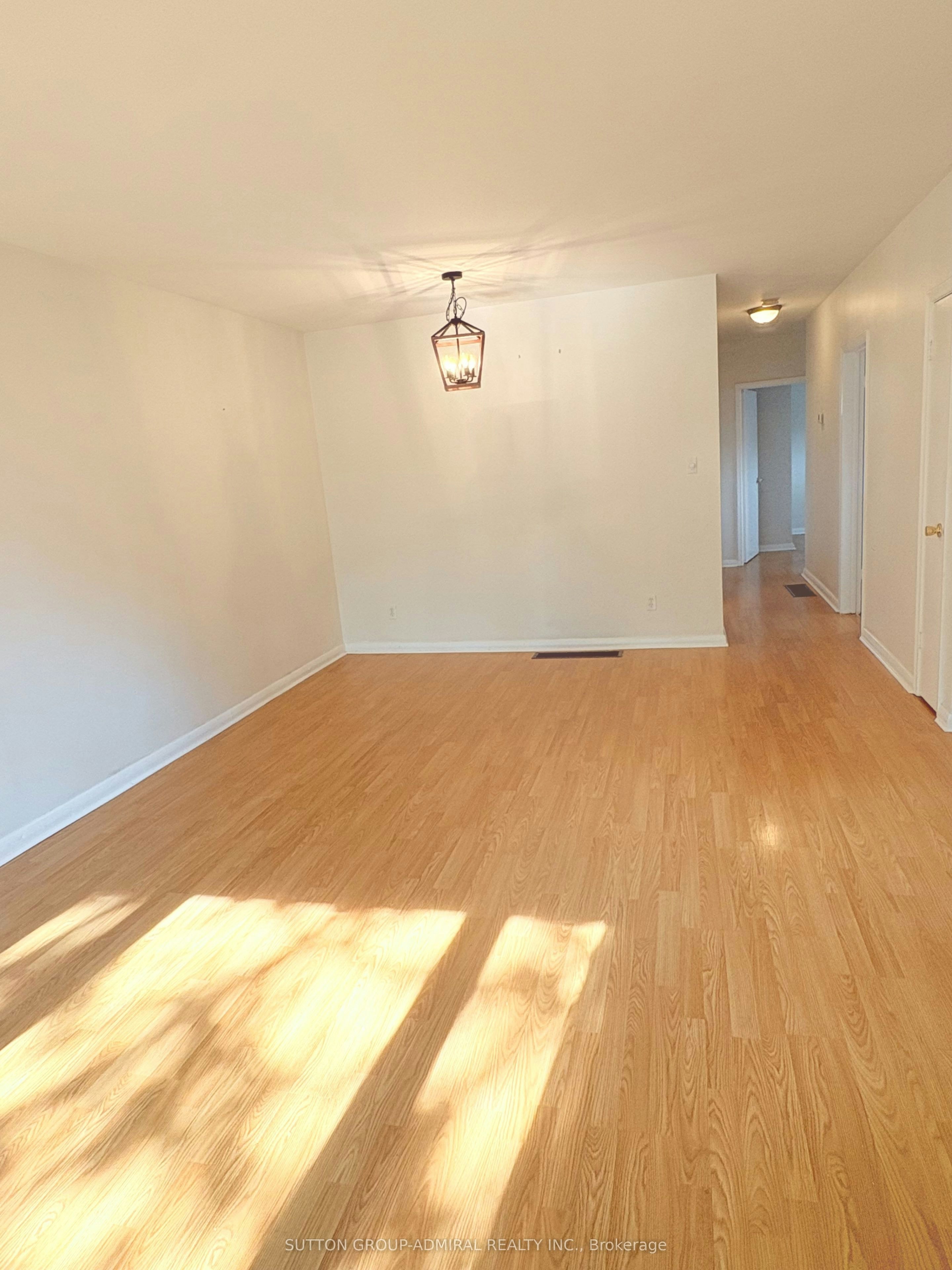 319 Dovedale Drive, Whitby, ON, L1N 1Z8 - 5