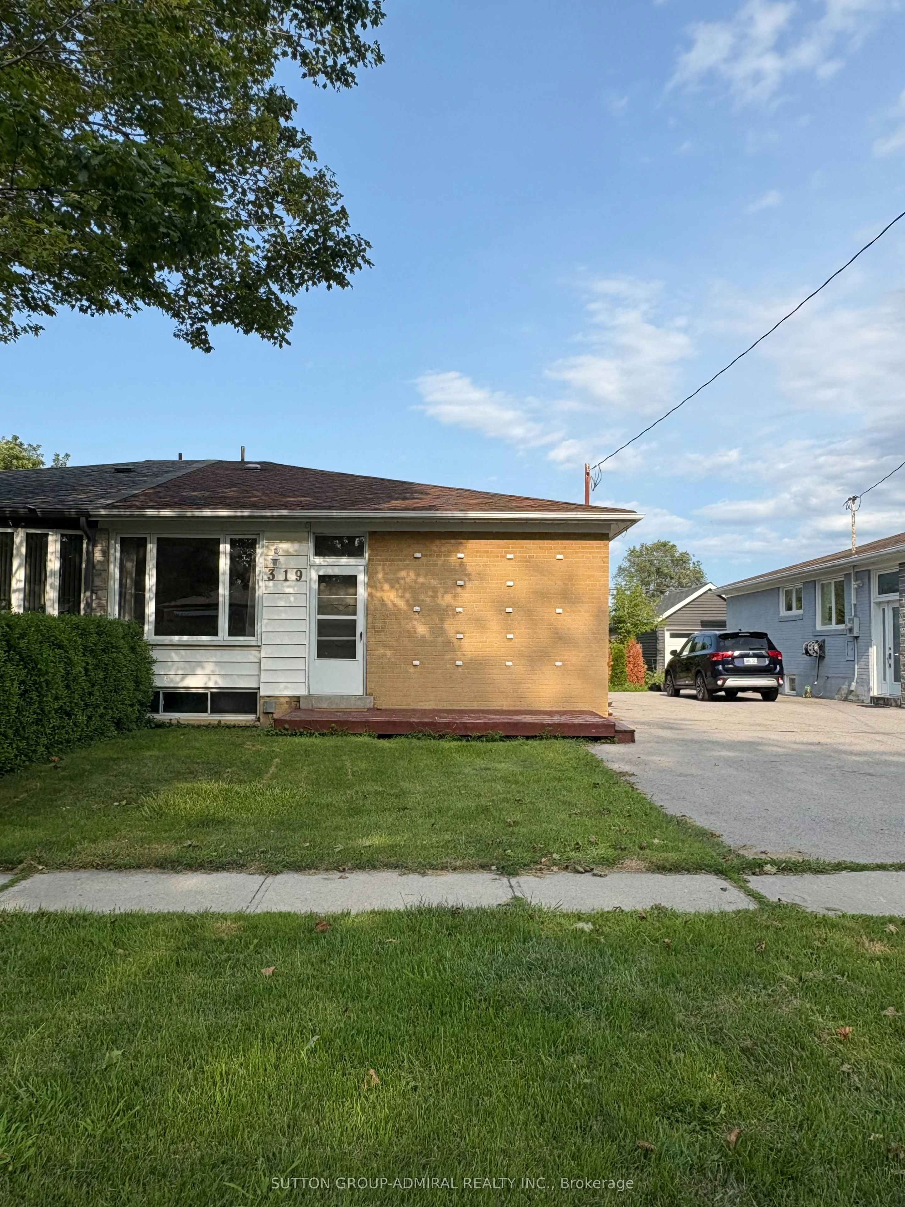 319 Dovedale Drive, Whitby, ON, L1N 1Z8