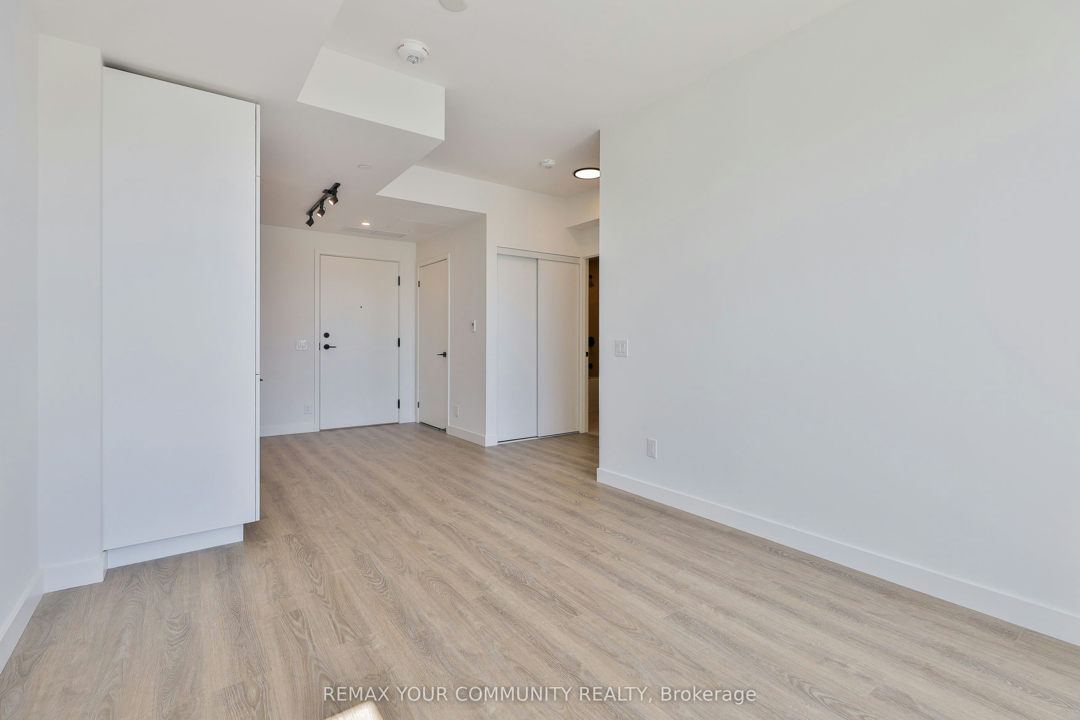 514-1050 Eastern Avenue, Toronto, ON, M4L 0B7 - 12