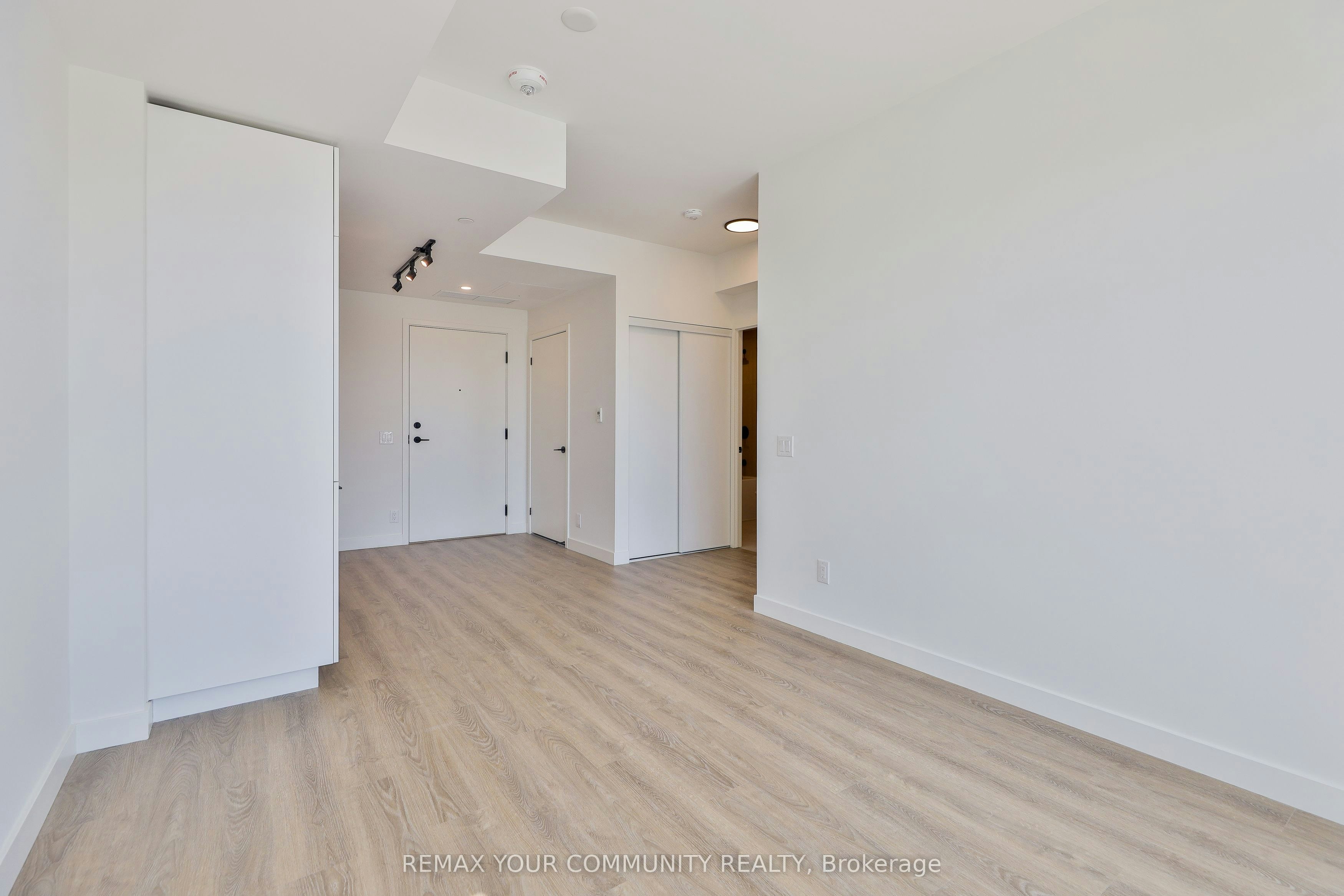 514-1050 Eastern Avenue, Toronto, ON, M4L 0B7 - 14