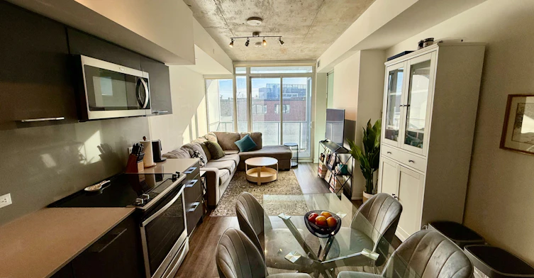 206-25 Baseball Place, Toronto, ON, M8Y 1M1 - 2