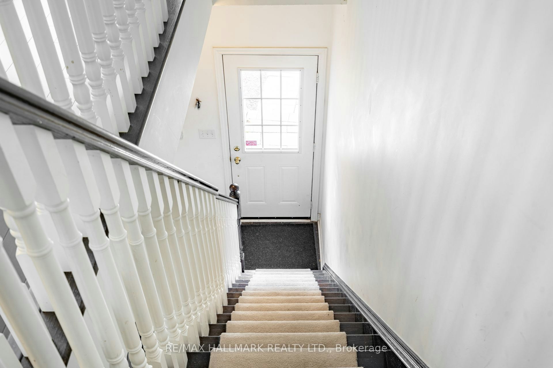 67 Enroutes Street, Toronto, ON, M4E 0A3 - 2