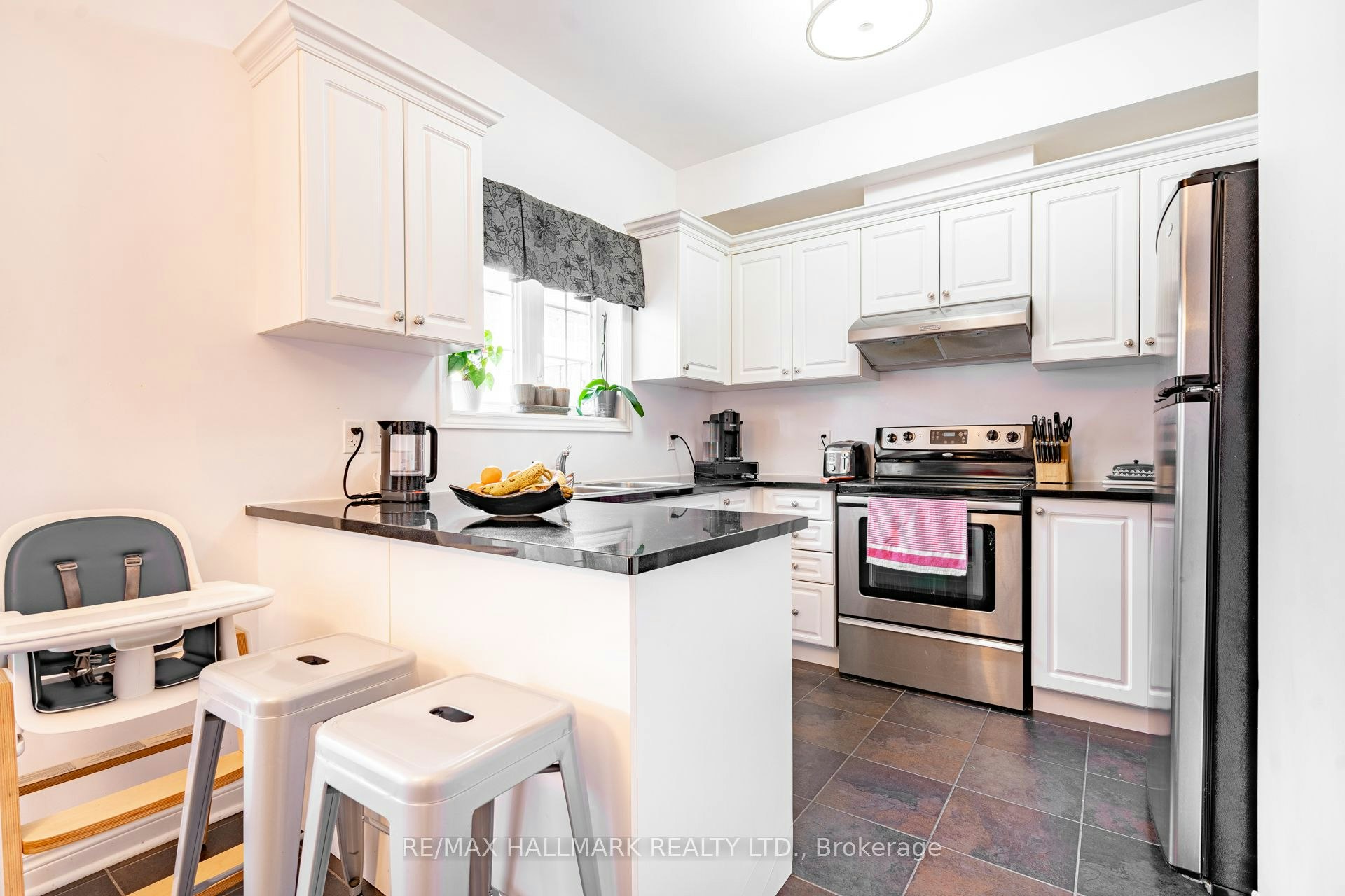 67 Enroutes Street, Toronto, ON, M4E 0A3 - 6