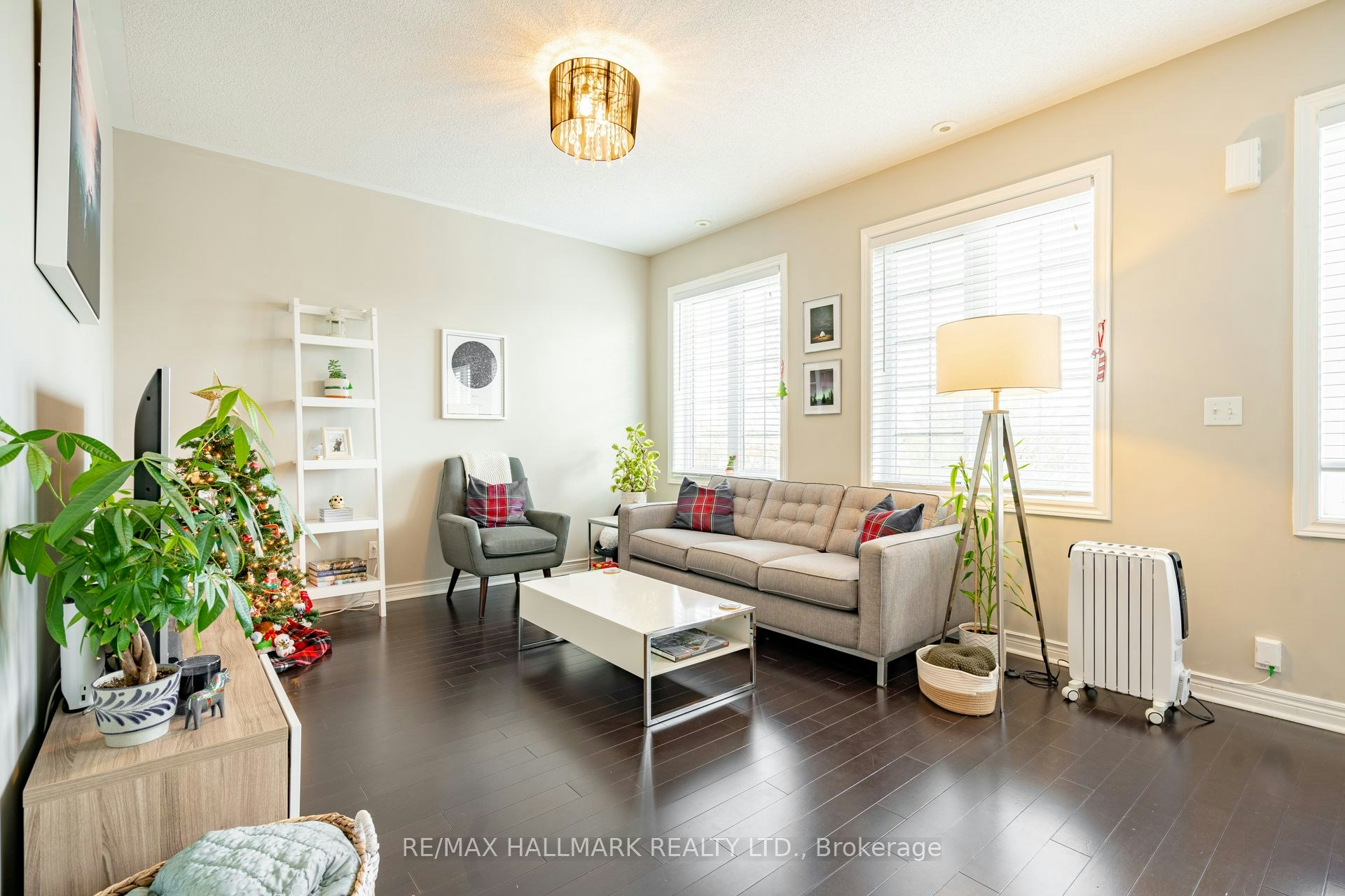 67 Enroutes Street, Toronto, ON, M4E 0A3 - 3