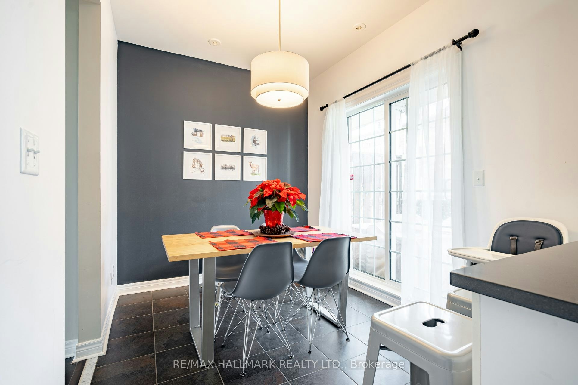 67 Enroutes Street, Toronto, ON, M4E 0A3 - 8