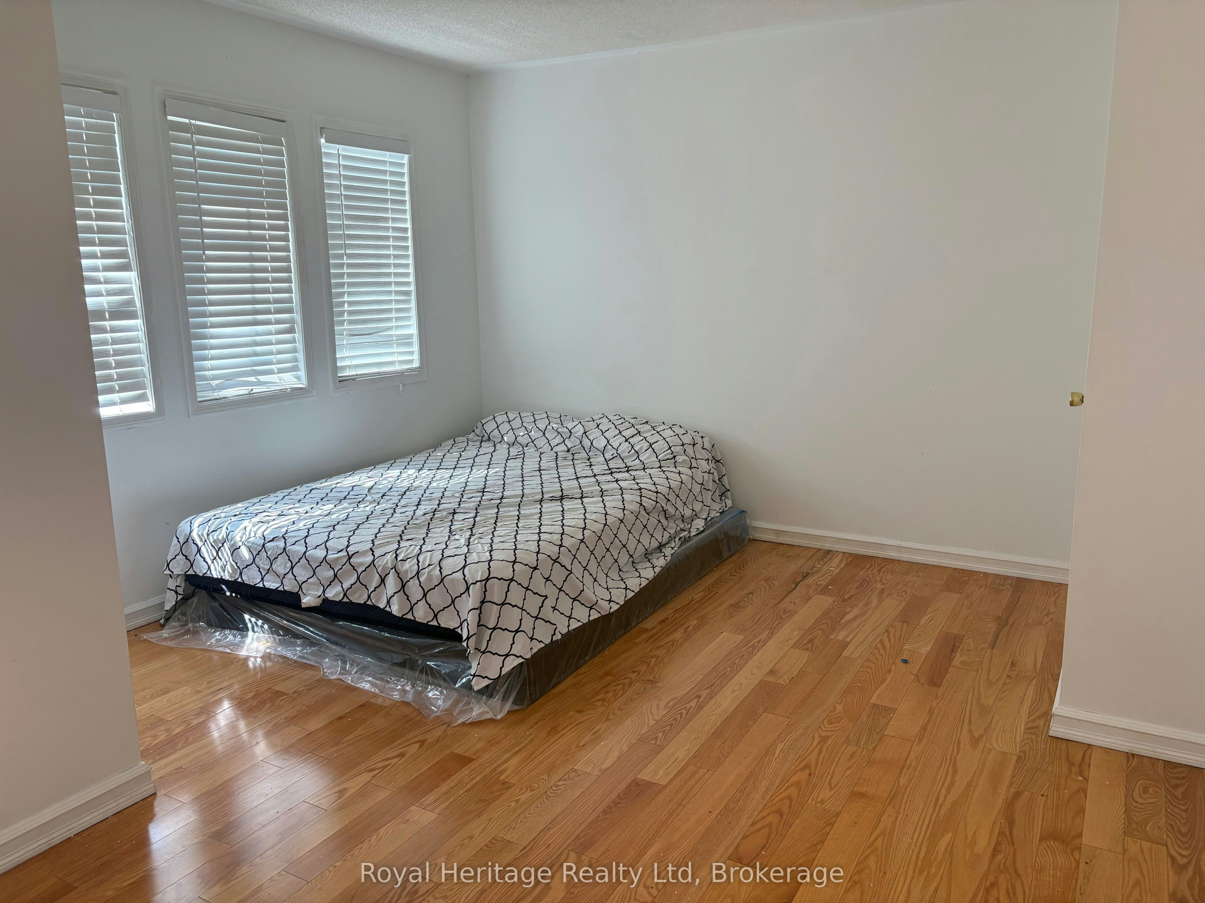62 Barrister Avenue, Whitby, ON, L1R 3H6 - 14
