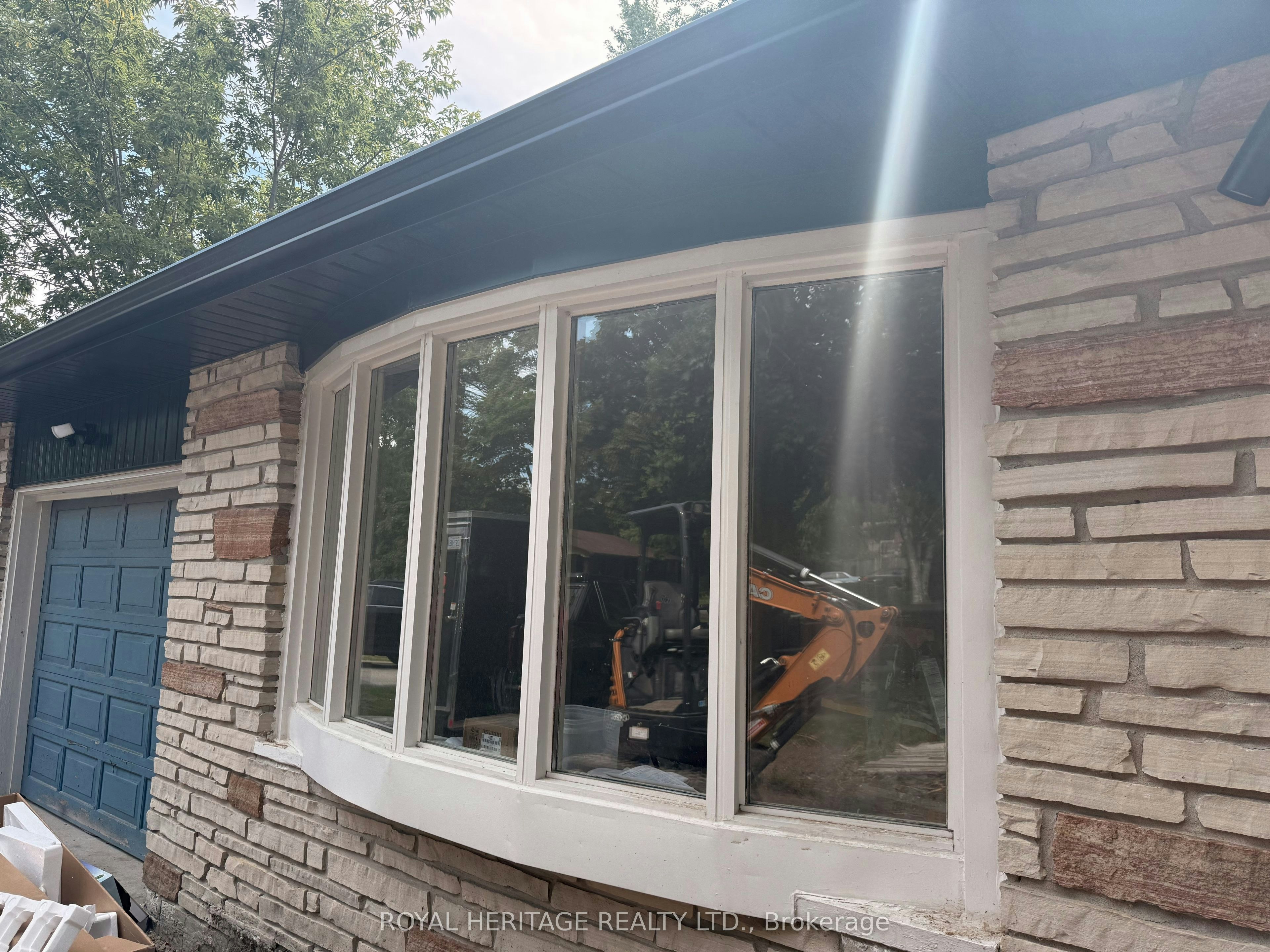A-286 Lorindale Drive, Oshawa, ON, L1H 6X4 - 2
