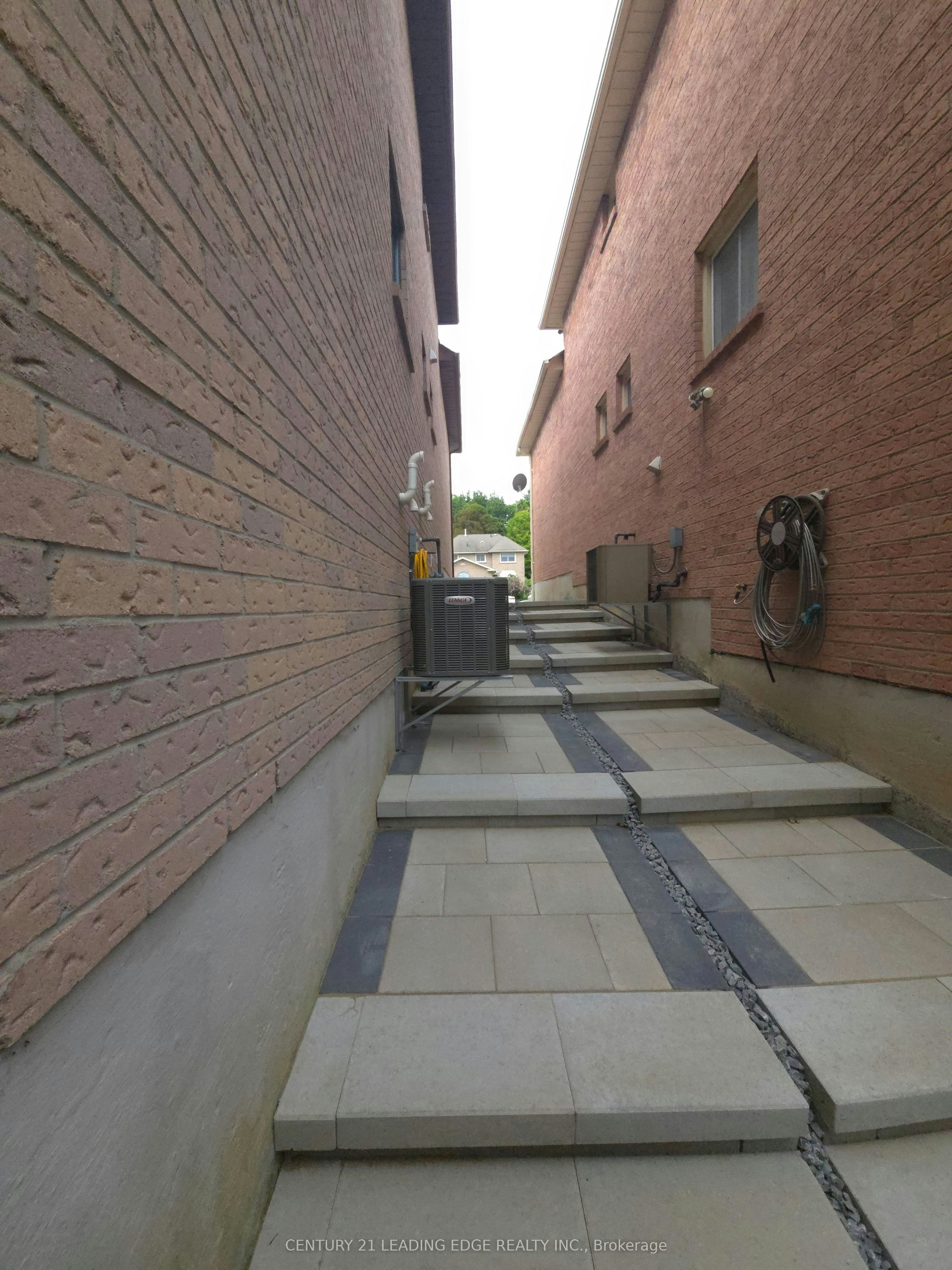 112 Ravenscroft Road, Ajax, ON, L1T 1X1 - 23